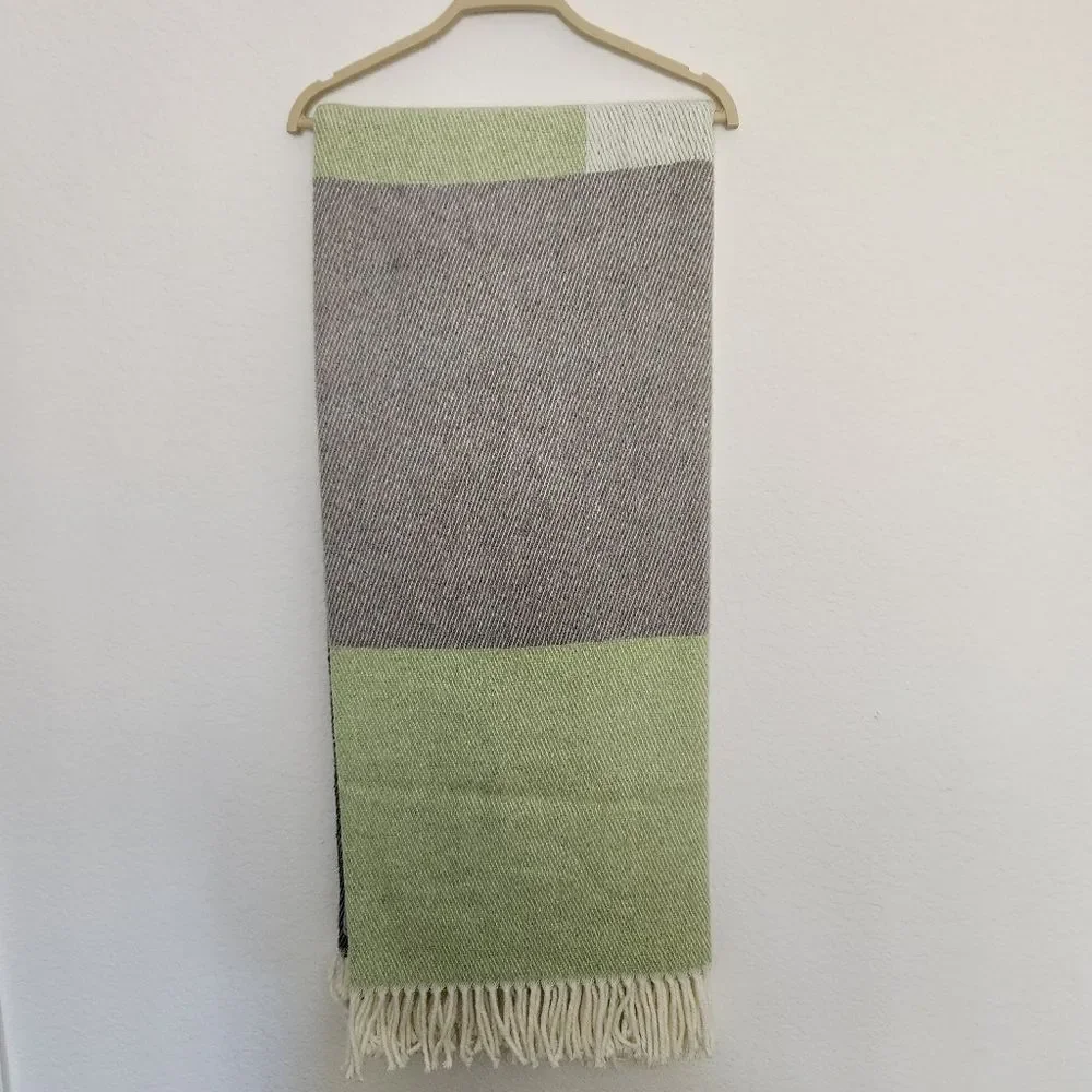 Texteis Penedo, S.A. Made in Portugal Oversized Throw Blanket 50